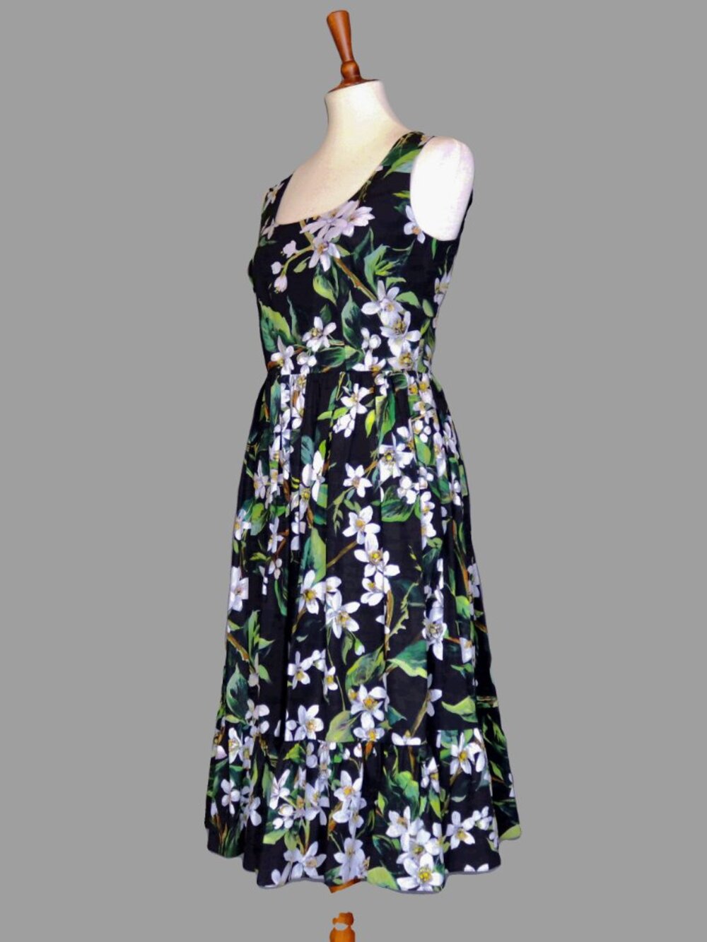 Dolce & Gabbana Size 44 Dress Black Green Floral Orange Blossom Midi Dress - Picture 3 of 16